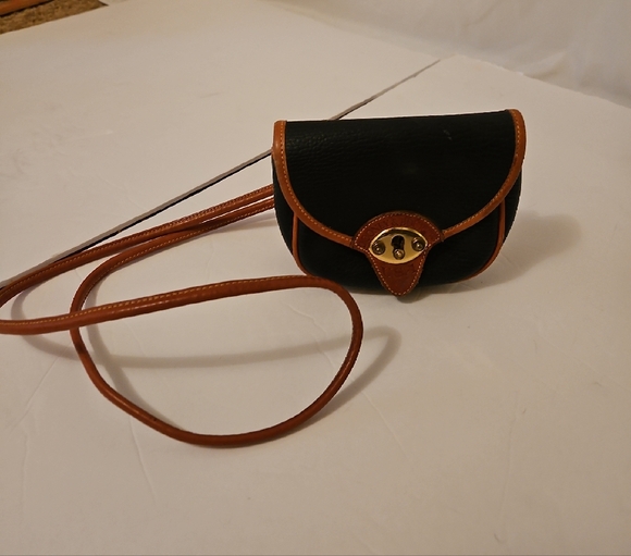 Dooney & Bourke Black and Tan Crossbody Bag - Picture 5 of 9